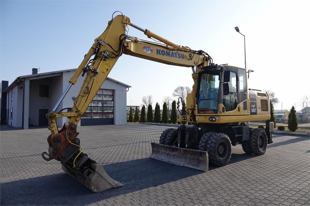 Komatsu PW 180-10 / KOPARKA KOŁOWA / 2017 ROK /
