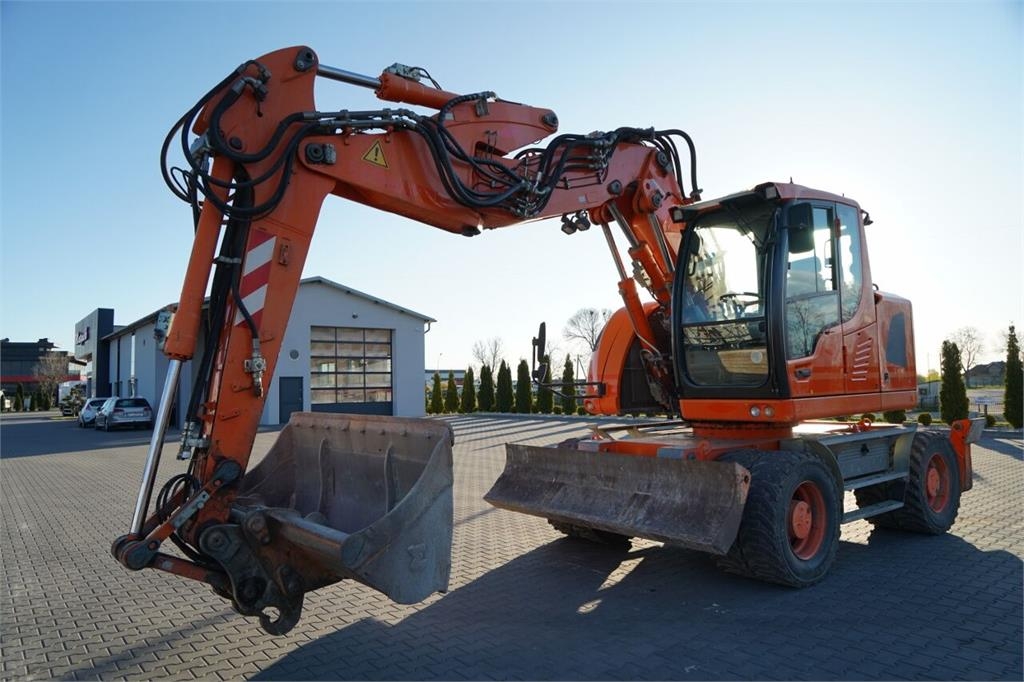 Liebherr A914