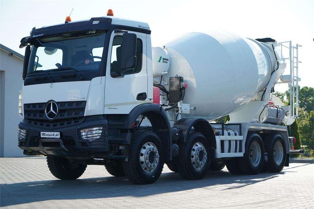 Mercedes-Benz AROCS 3240