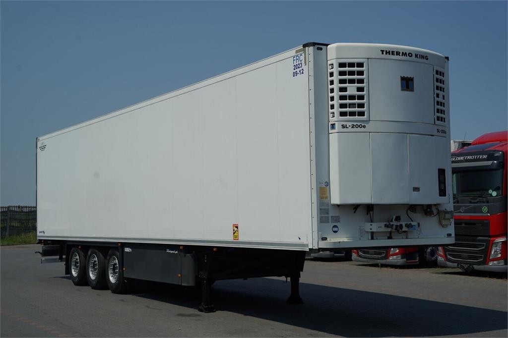 Schmitz Cargobull CHŁODNIA / THERMO KING SL- 200 E / OŚ PODNOSZONA /