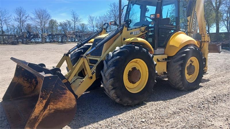 New Holland LB 115 B 115