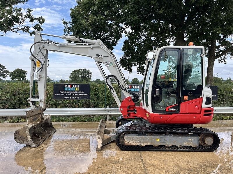Takeuchi TB250-2 Excavator
