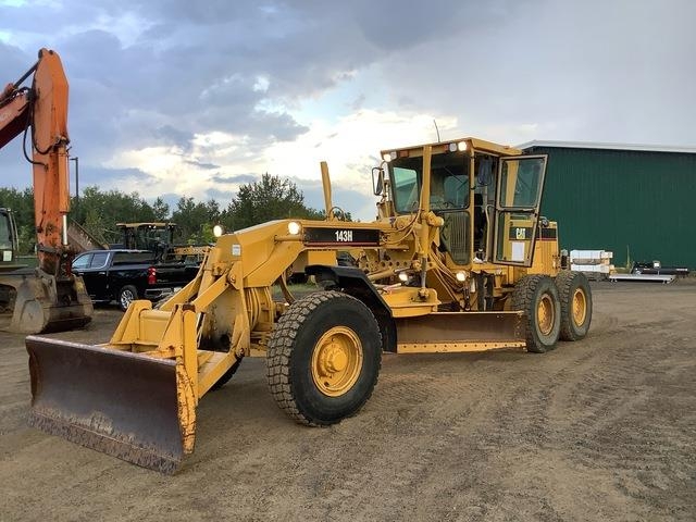 Niveleuse Caterpillar 143H — occasion 2000, 15 659 h