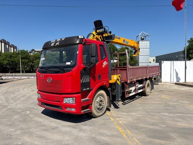 FAW J6L-180
