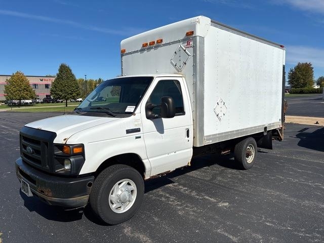 Camion fourgon Ford E-350 — occasion 2011