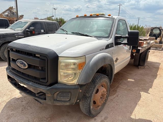Camion plateau Ford F-550 Super Duty — occasion 2011