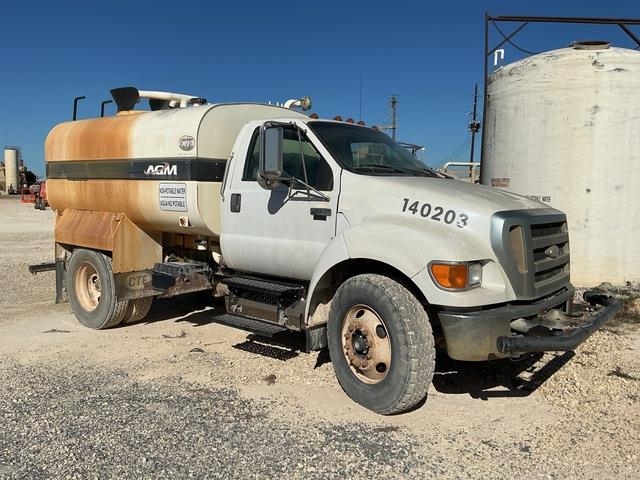Camion citerne Ford F-750 — occasion 2008