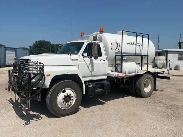 Ford F700