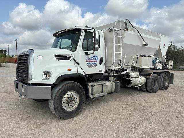 Freightliner 108SD
