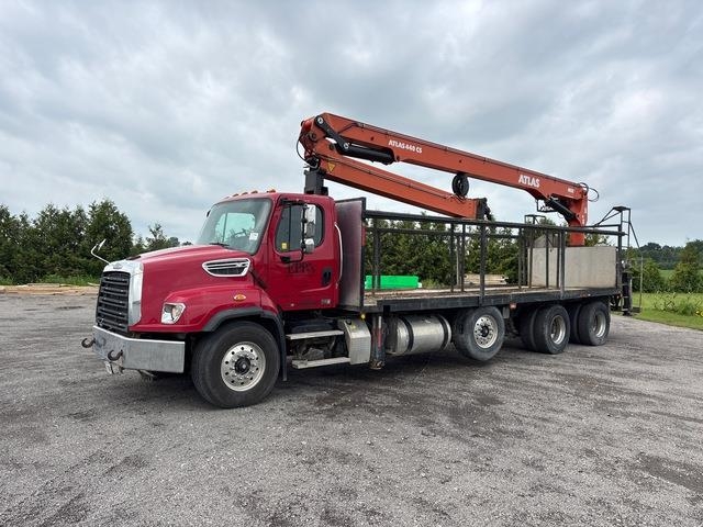 Freightliner 114SD
