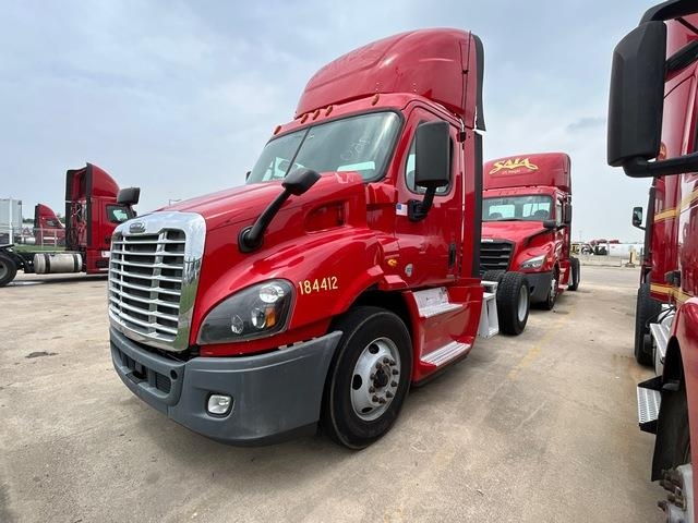 Freightliner CA113