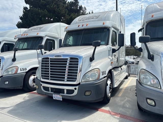 Tracteur routier Freightliner Cascadia 125 — occasion 2013