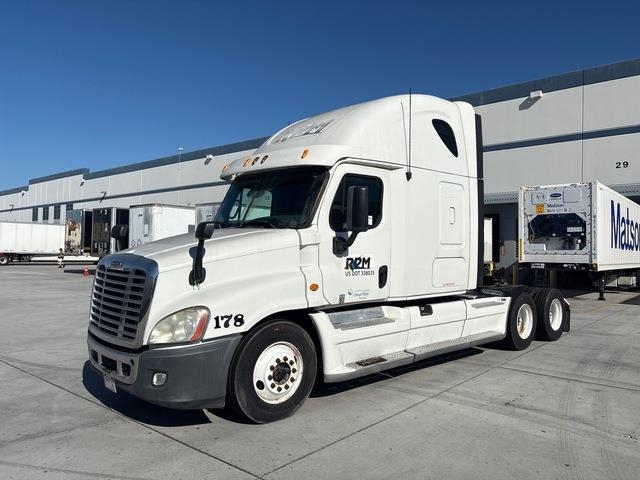 Tracteur routier Freightliner Cascadia 125 — occasion 2013