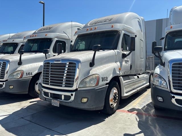 Tracteur routier Freightliner Cascadia 125 — occasion 2013