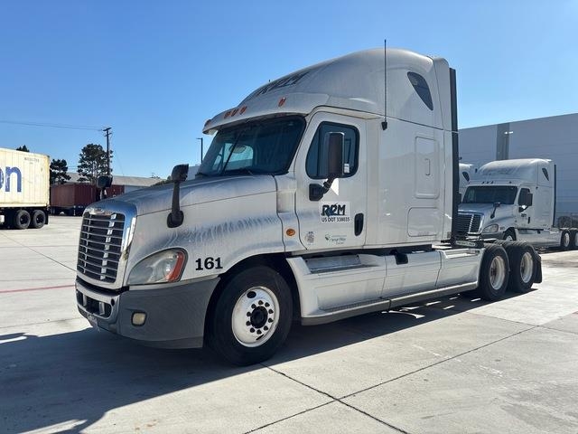 Tracteur routier Freightliner Cascadia 125 — occasion 2013