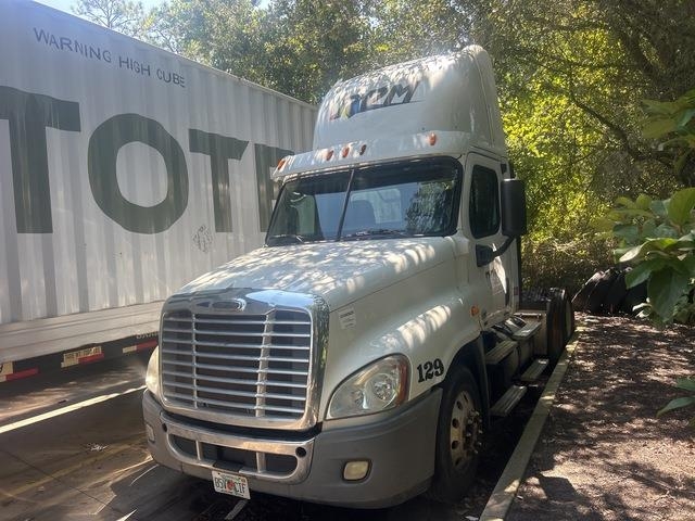 Tracteur routier Freightliner Cascadia 125 — occasion 2012