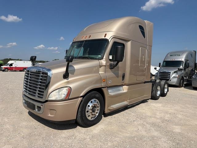 Tracteur routier Freightliner Cascadia 125 — occasion 2015