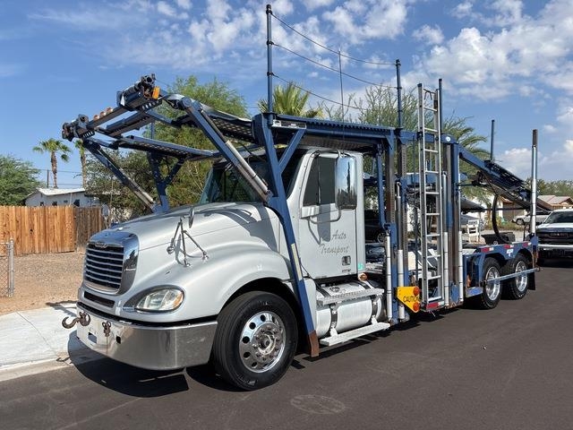 Freightliner Columbia 120