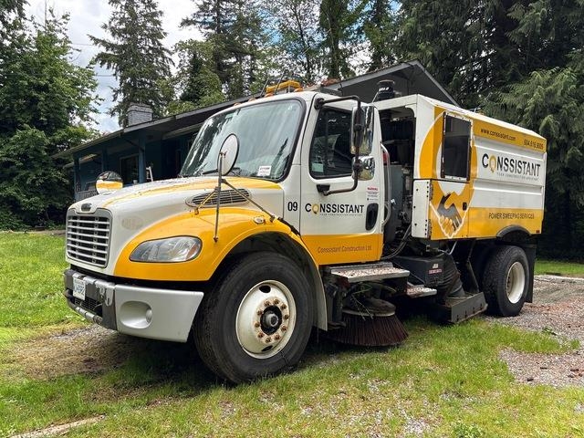 Freightliner M2