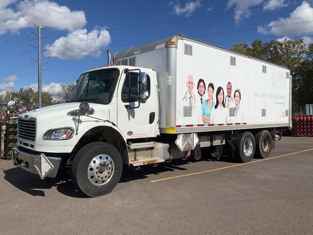 Camion fourgon Freightliner M2 — occasion 2015