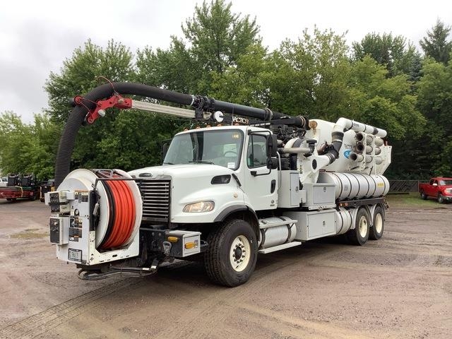 Freightliner M2 106