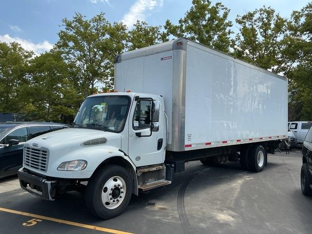 Freightliner M2 106