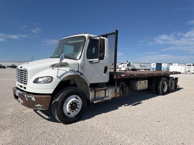 Camion plateau Freightliner M2 106 — occasion 2016