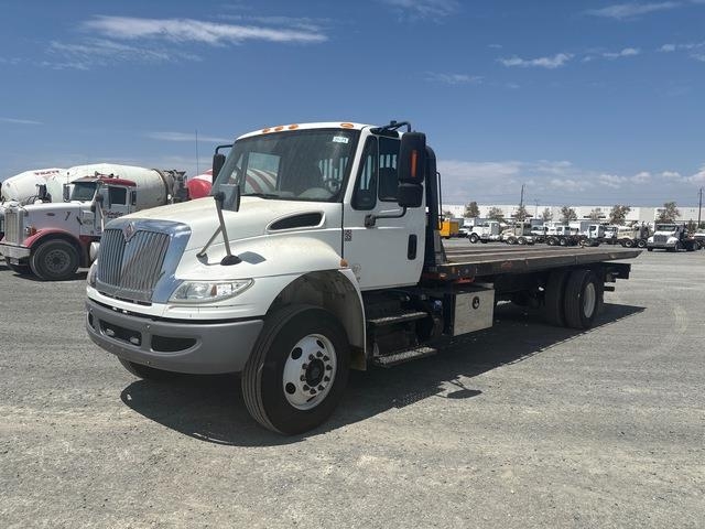 International 4300 SBA