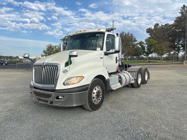 International LT625