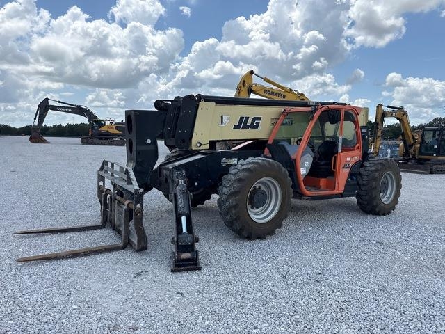 JLG 1055