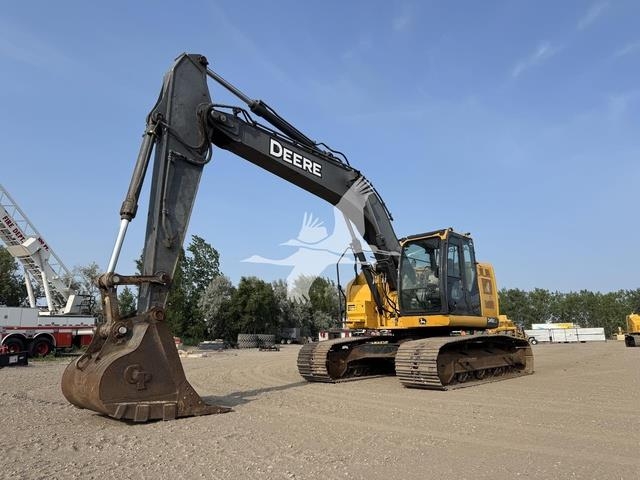 John Deere 245G LC