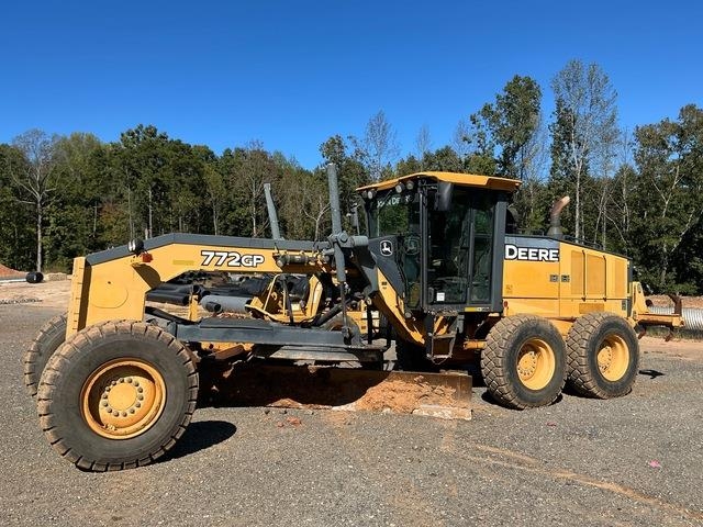 Niveleuse John Deere 772G — occasion, 7 034 h