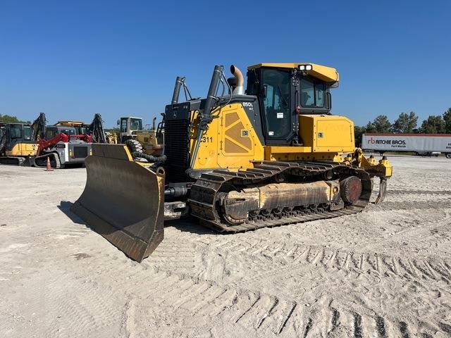 John Deere 850L WLT