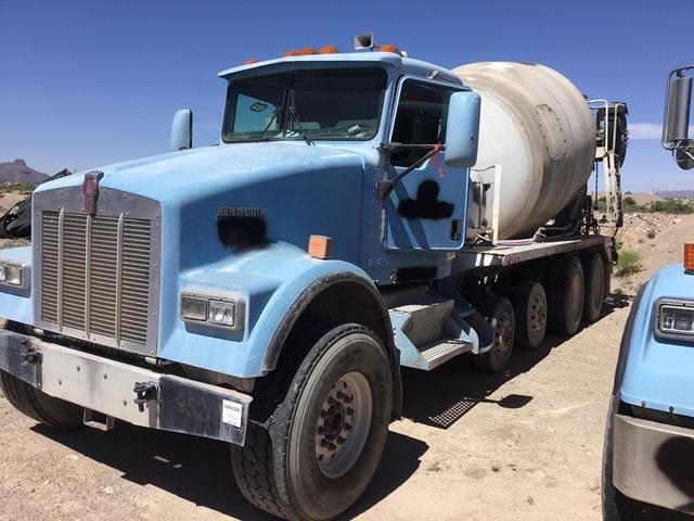 Kenworth W900B