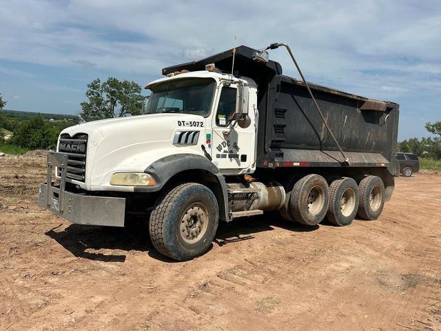 Mack CT713