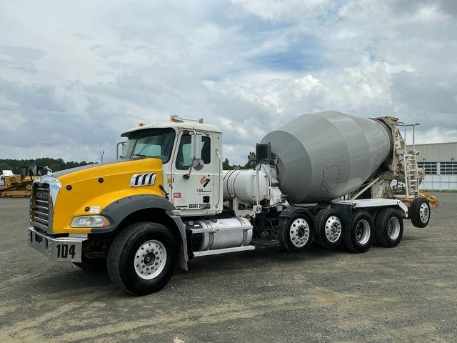 Mack Granite GR64B
