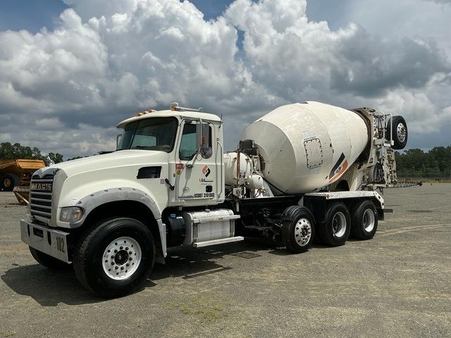 Mack Granite GU713