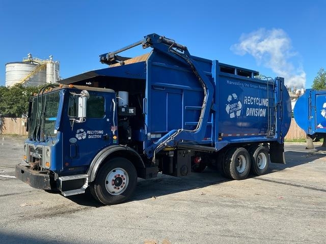 Mack MRU613