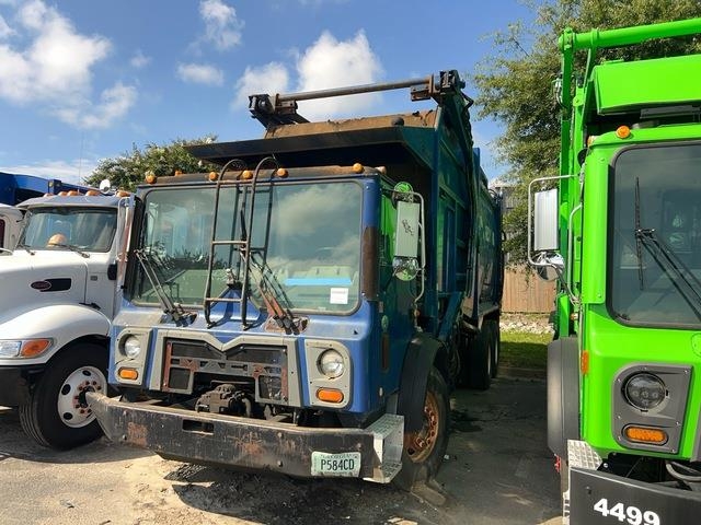 Mack MRU613