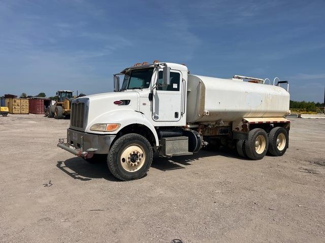 Peterbilt 382