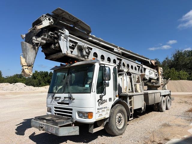 Camion pompe à béton Sterling Condor — occasion 2004