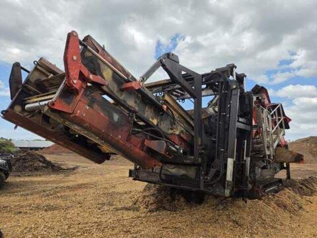 Terex Finlay 883