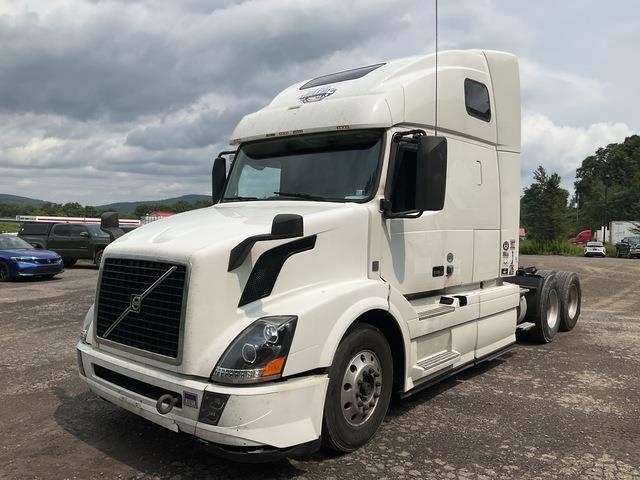 Tracteur routier Volvo VNL — occasion 2016