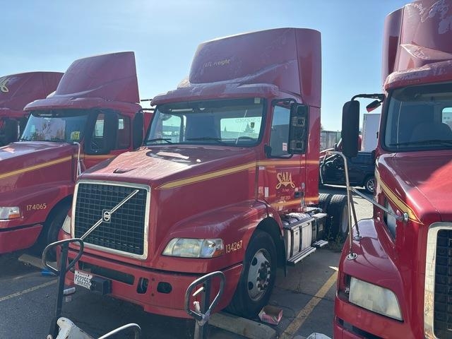 Volvo VNM42T