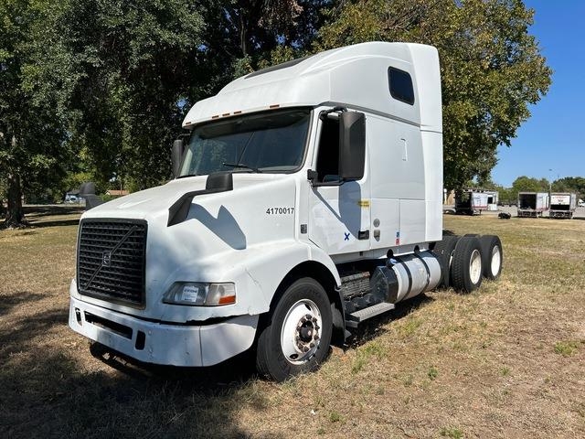 Tracteur routier Volvo VNM64T — occasion 2017