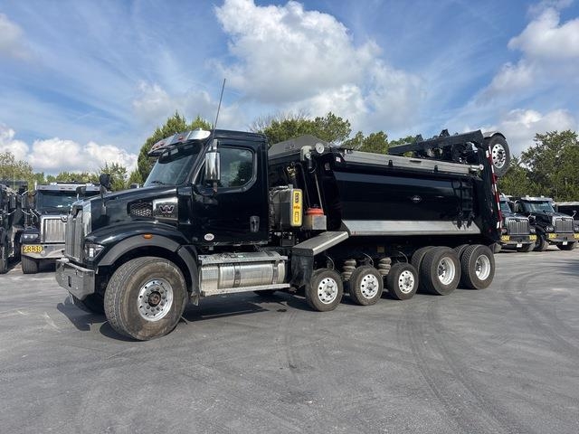 Camion benne Western Star 47X — occasion 2025