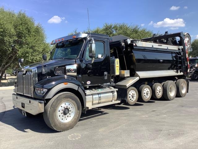 Camion benne Western Star 47X — occasion 2025