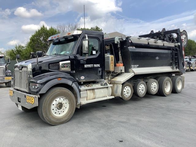 Camion benne Western Star 47X — occasion 2025