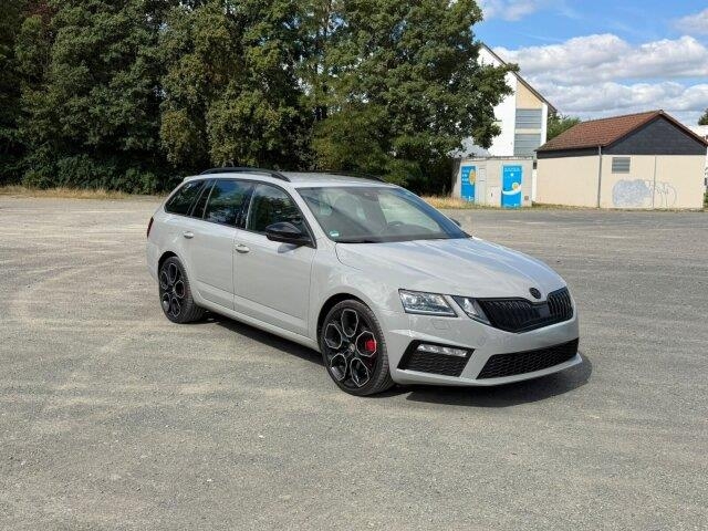 SKODA OCTAVIA RS / 4x4 / NAVI