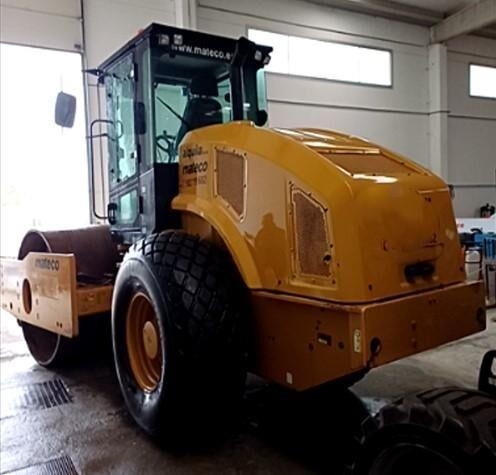 Rouleau monocylindre Caterpillar CS74B — occasion 2017, 3 235 h